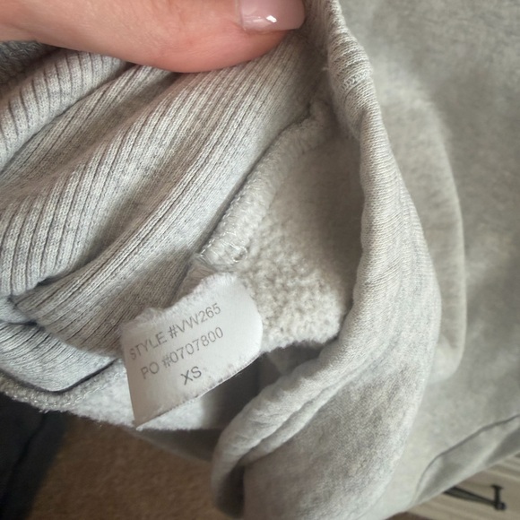 Vuori sweatshirt - Picture 3 of 3